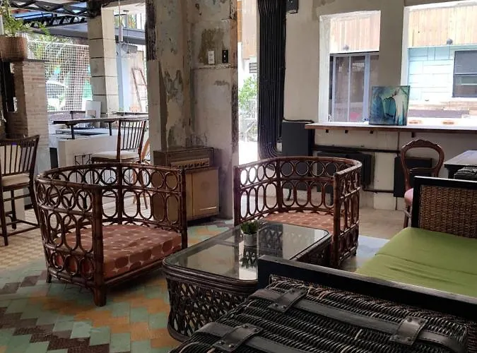 Hostel Eia By Dawata Boutique Stay, Yoga & Cafe *